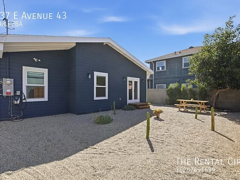 137 E Avenue 43 — Photo 30