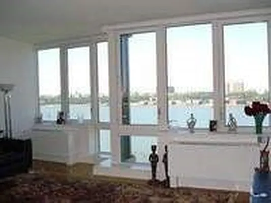 Sold by Avenue NYC Realty, Inc. | media 19