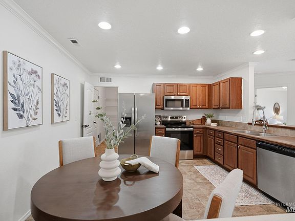 5th image of 9118 W Rustica Dr