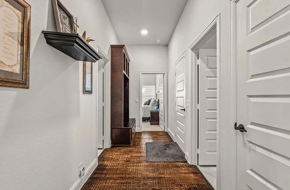 3 bed, 2.5 bath, 3364 sqft, $4,795 — Photo 4