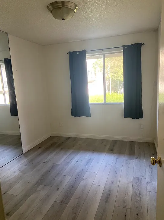 3 bed, 2.5 bath, 1291 sqft, $1,000 — Photo 3