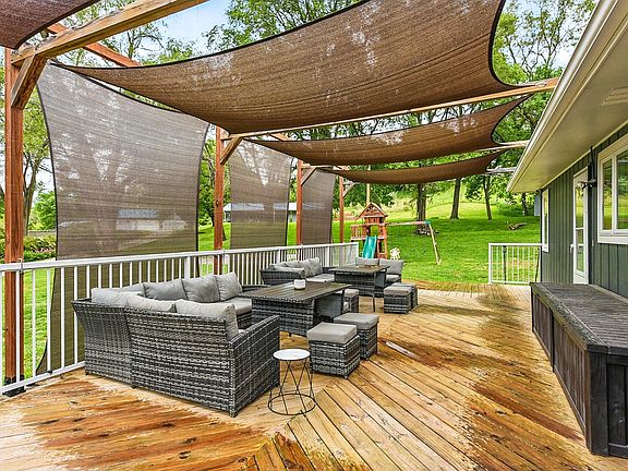 4th image of 18640 Cathy Ln