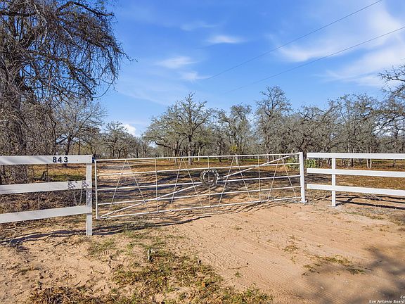 3rd image of 843 County Road 331