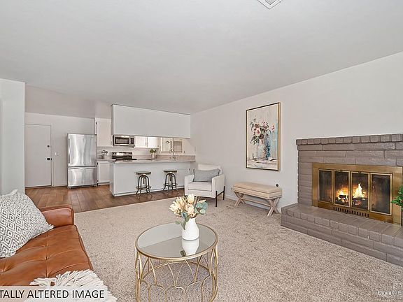 5th image of 2962 Carmel Way
