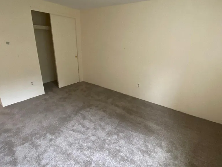 20 Erick Rd #20B — Photo 4