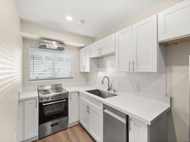 University Riverside Gardens - Near UCR