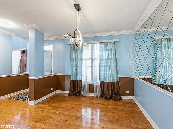 3rd image of 3121 Heritage Blvd