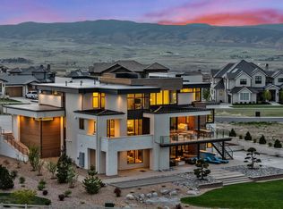 651 Emberglow Ln, Highlands Ranch, CO 80126