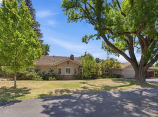 200 Greenwich Ln, Modesto, CA 95350