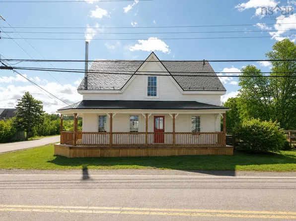 2133 New Cheverie Rd, Cheverie, NS B0N 2A0