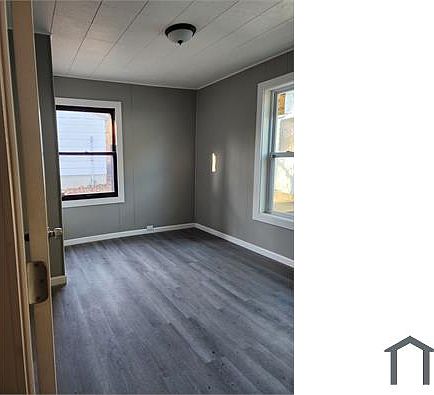 5th image of 7212 Harney Ave