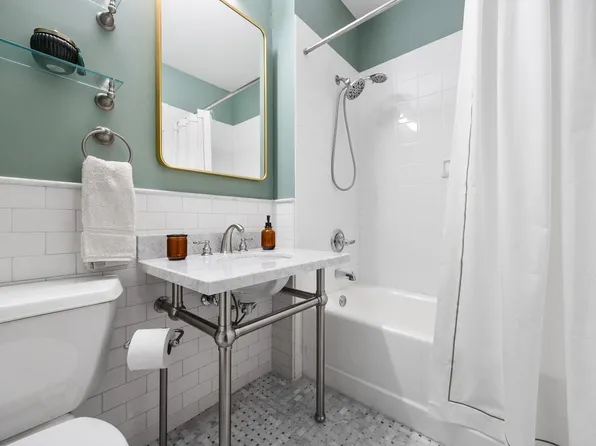 99 John Street image 12 of 25