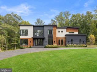 40388 Manbar Ln, Leesburg, VA 20175