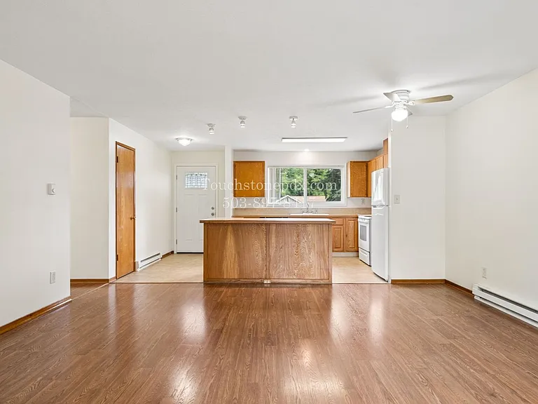 18016 NE Davis St — Photo 17