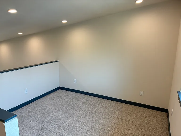 910 NE Norton Ave #2 — Photo 11