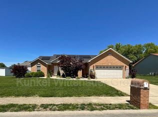 714 Wheatfield Rd, O'Fallon, IL 62269