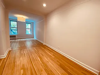 Rented by Metropolis Real Estate of Manhattan