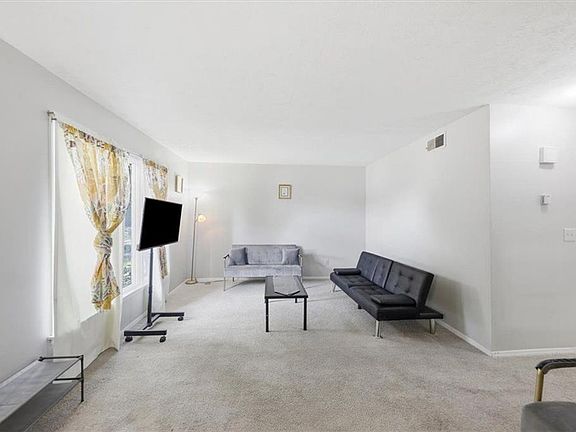 4th image of 1816 Ashborough Rd SE APT C