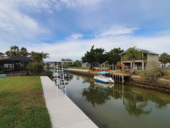 3rd image of 4977 Cedarbrook Ln