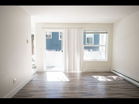 3rd image of 5815 20th Ave NW #5