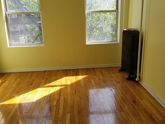 4th image of 61 Mount Vernon Ave APT 2