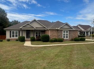 223 Glen Oaks Dr, Dothan, AL 36301