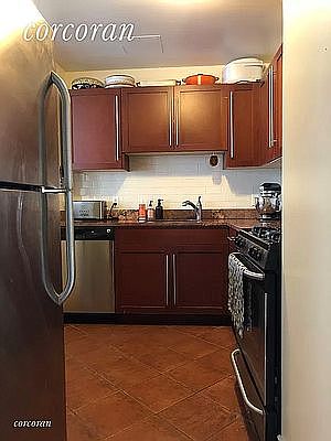 4th image of 651 Washington Ave #3B