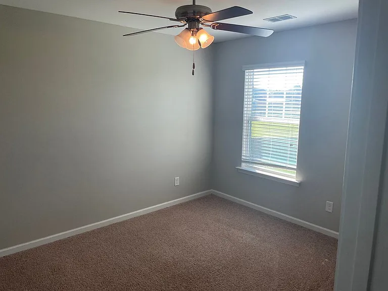 1090 Rockdale Blvd — Photo 10