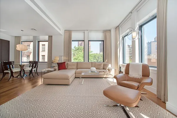 Rented by Compass | media 21