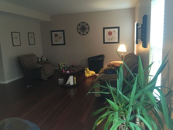 4th image of 6173 Woodford Dr