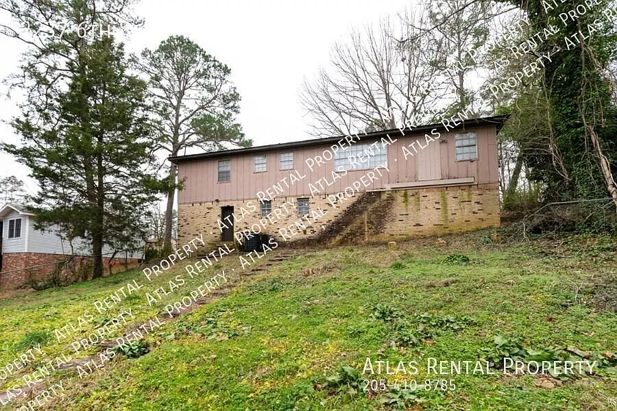 Must-See Center Point Home with 5 Bedrooms & 2-Car Garage! — Photo 4