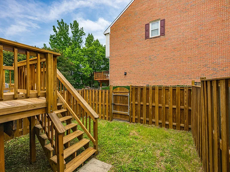 299 S Pickett St — Photo 43