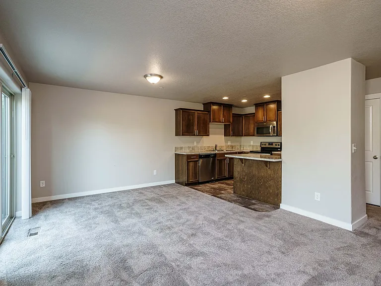 10912 NE 8th Cir — Photo 12