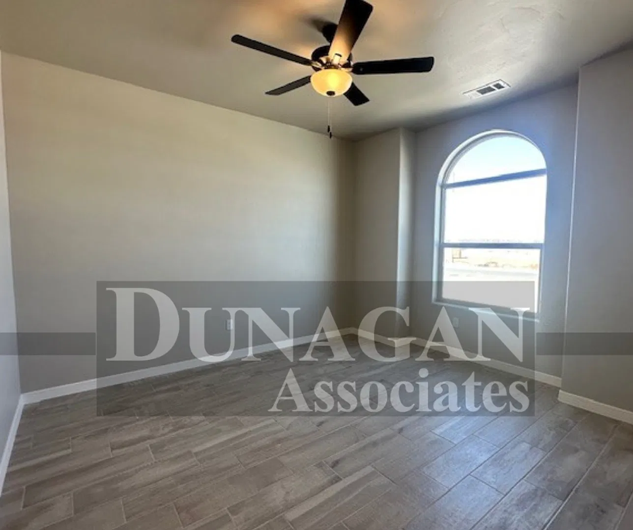 The Luke floor plan 3 Bedroom 2 bath Water Paid — Photo 4