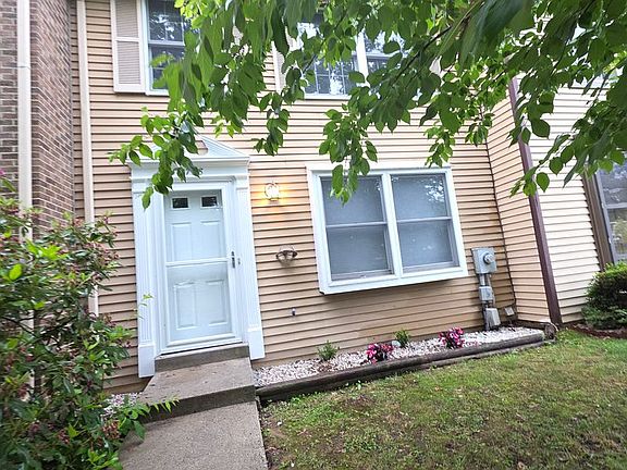 3rd image of 1758 Springfield Ln