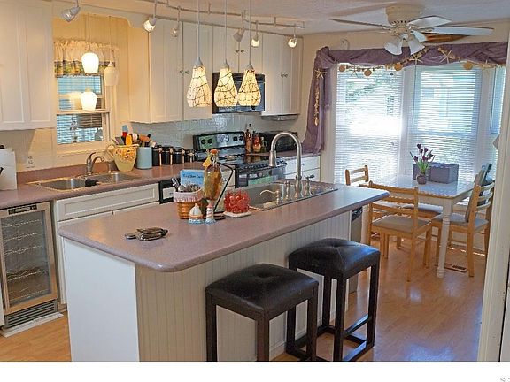 2nd image of 25471 Dania Dr