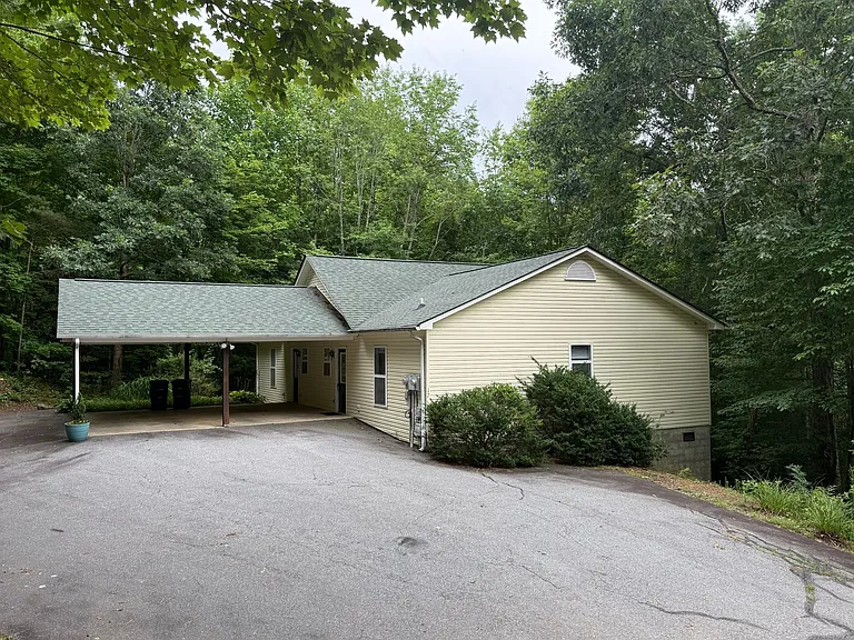 17A Tree Canopy Ln — Photo 2