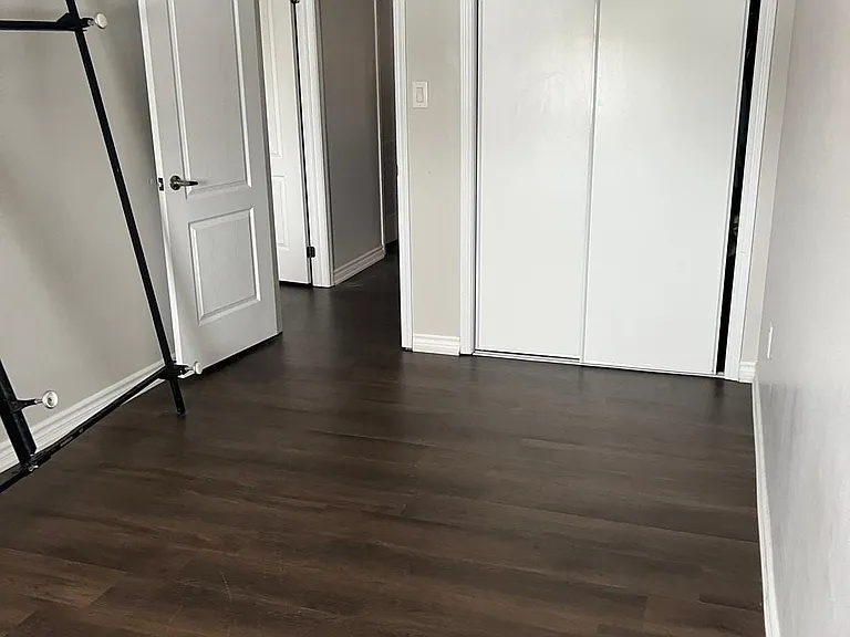 147 Baffin Cres #1 — Photo 11