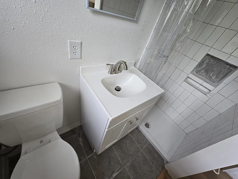 2103 Howell Ave #1 — Photo 8