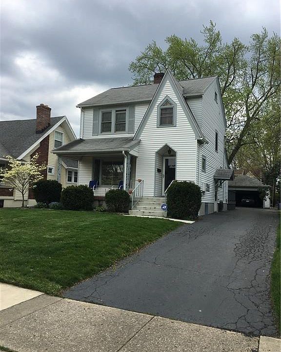 2nd image of 218 Orchard Dr