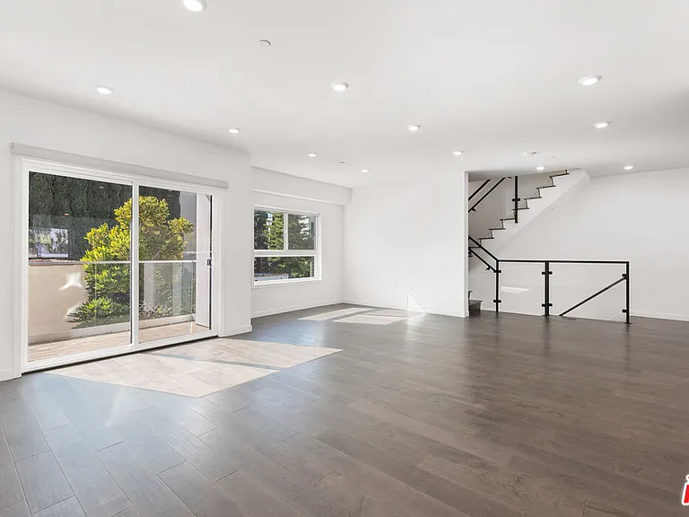 849 N Alta Vista Blvd #1 — Photo 9