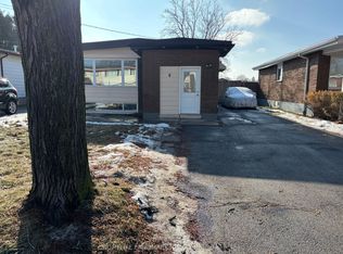 8 Ronaldshay Ave, Hamilton, ON L9A 3B1