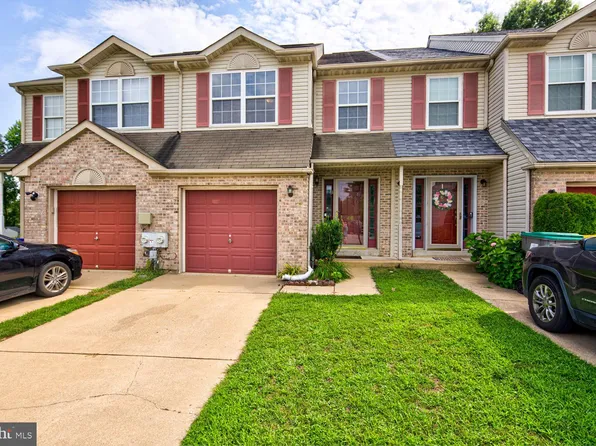 46 Woodcrest Ct, Newark, DE 19702