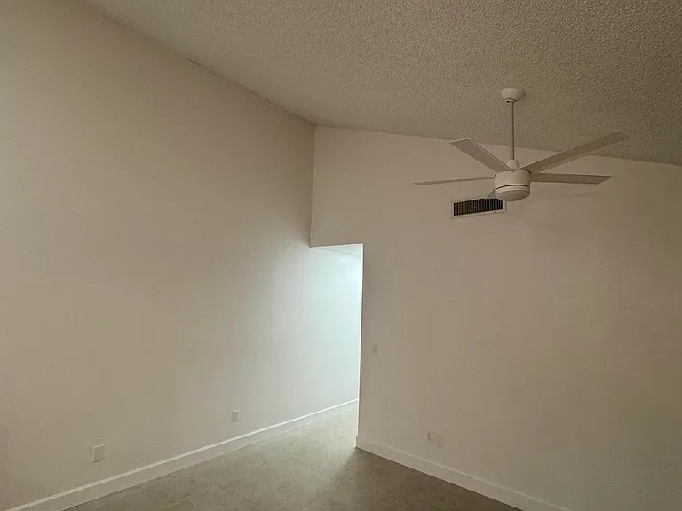 1148 Summit Trail Cir #D — Photo 7
