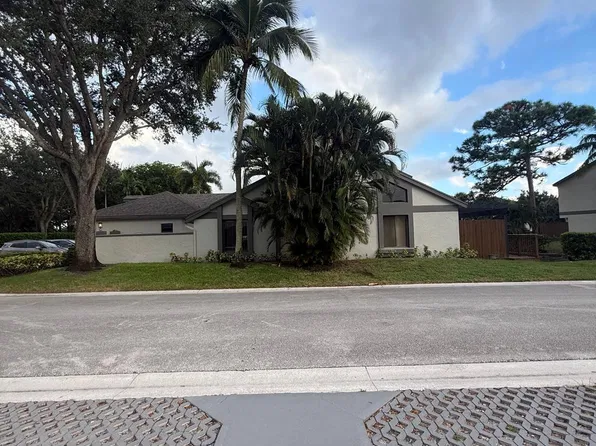 315 LANDINGS Boulevard, Greenacres, FL 33413