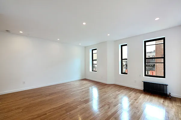 Rented by Aether Property Group | media 20