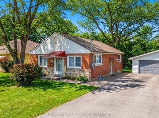735 Srigley St, Newmarket, ON L3Y1X6