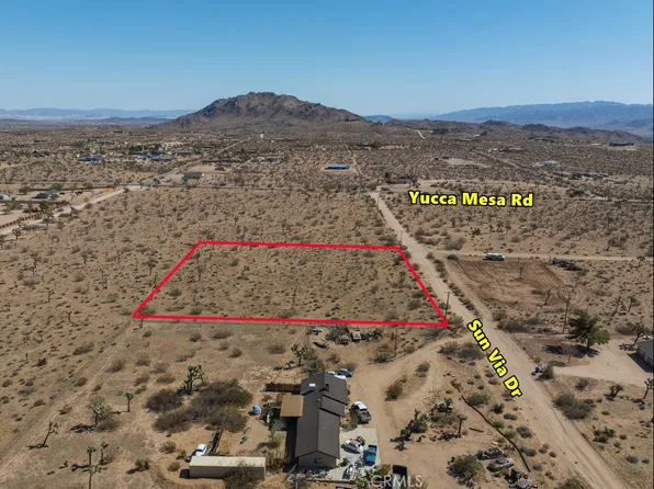 59172 Sun Via Dr, Yucca Valley, CA 92284