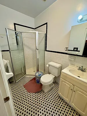 Rented by Amorelli Realty | media 20