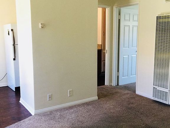 5th image of 121 N Pennsylvania Ave APT B